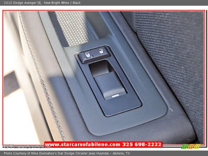 New Bright White / Black 2013 Dodge Avenger SE