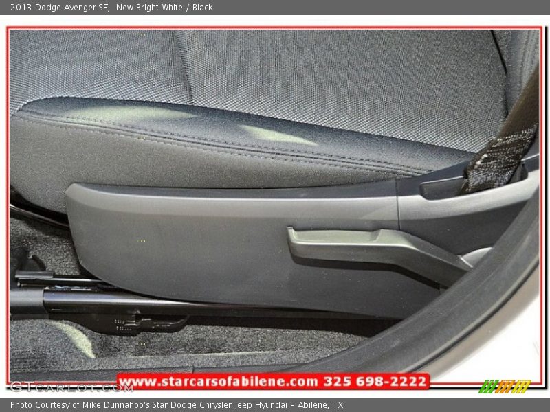 New Bright White / Black 2013 Dodge Avenger SE