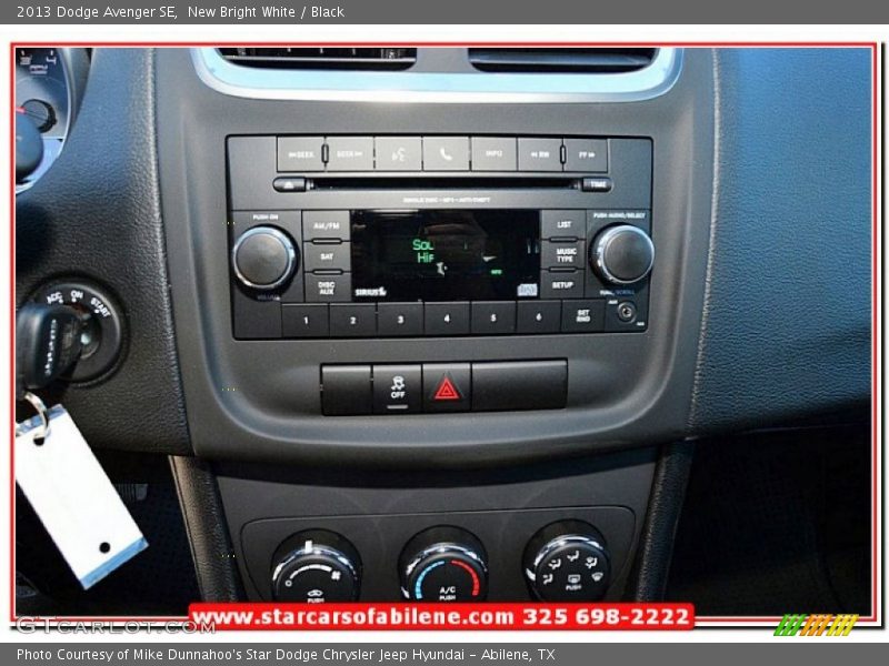 New Bright White / Black 2013 Dodge Avenger SE