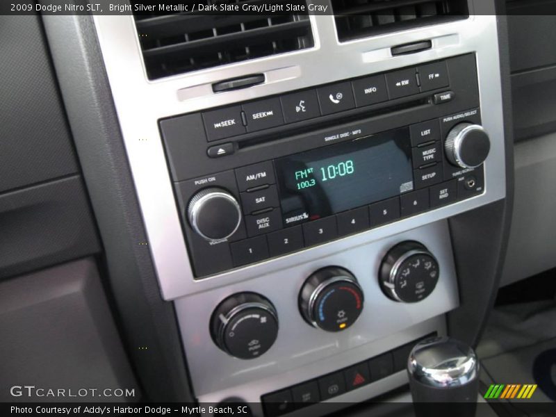 Bright Silver Metallic / Dark Slate Gray/Light Slate Gray 2009 Dodge Nitro SLT
