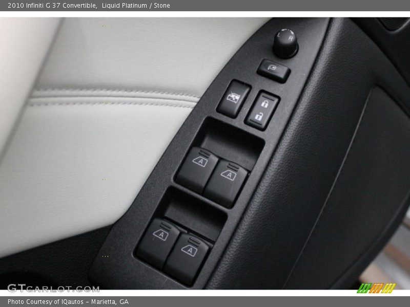 Controls of 2010 G 37 Convertible