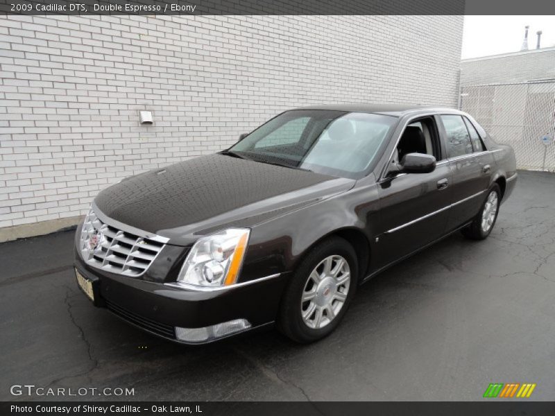 Front 3/4 View of 2009 DTS 