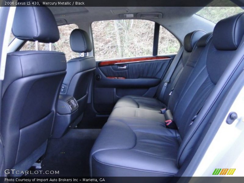 Rear Seat of 2006 LS 430
