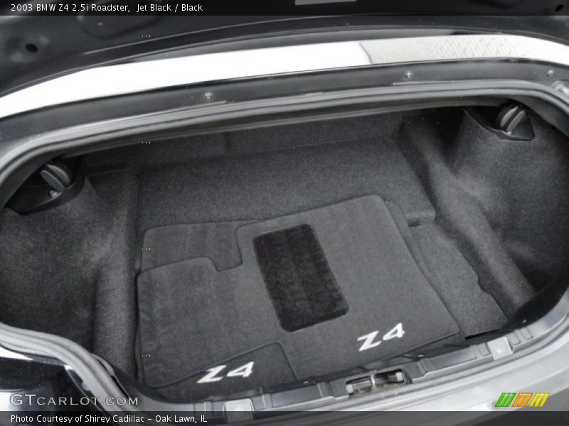  2003 Z4 2.5i Roadster Trunk