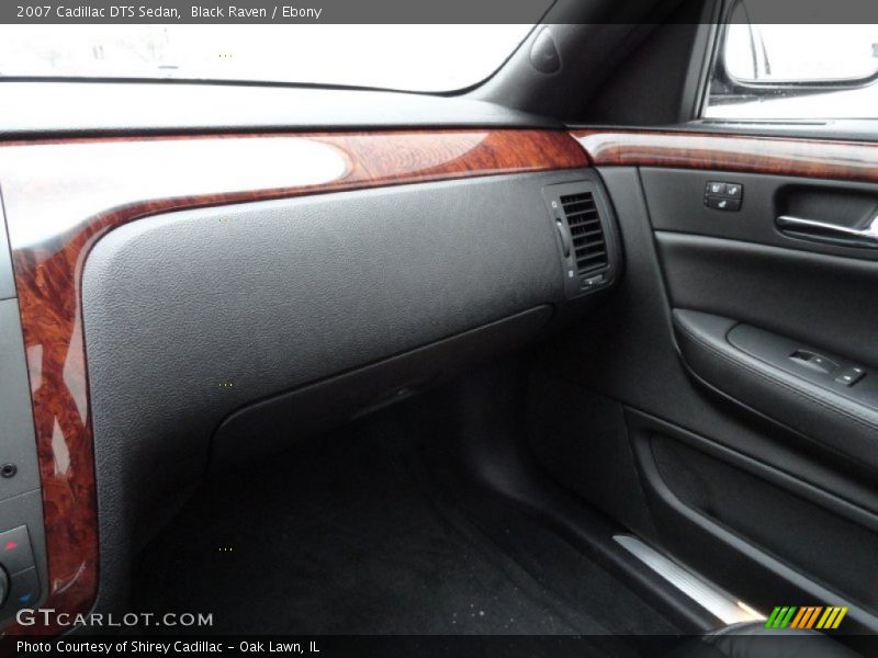 Black Raven / Ebony 2007 Cadillac DTS Sedan
