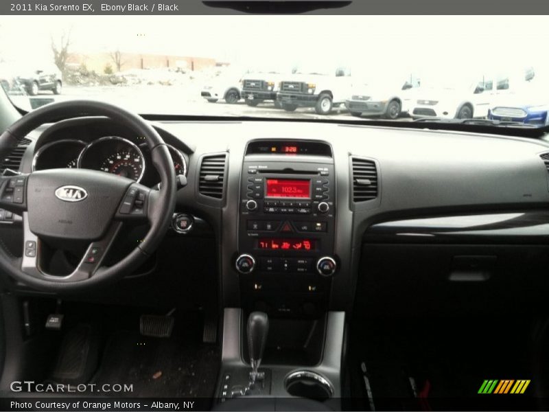 Dashboard of 2011 Sorento EX