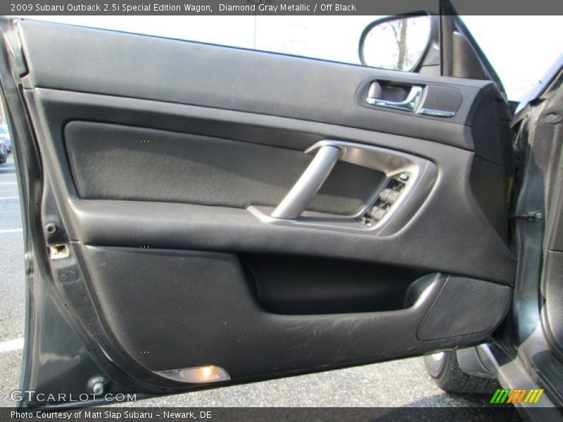 Door Panel of 2009 Outback 2.5i Special Edition Wagon