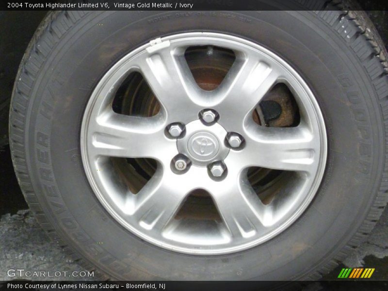 Vintage Gold Metallic / Ivory 2004 Toyota Highlander Limited V6