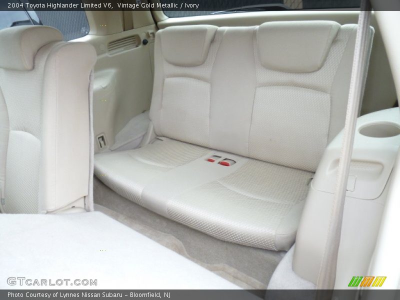 Vintage Gold Metallic / Ivory 2004 Toyota Highlander Limited V6