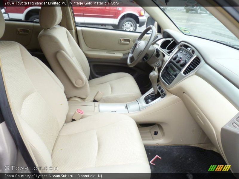 Vintage Gold Metallic / Ivory 2004 Toyota Highlander Limited V6