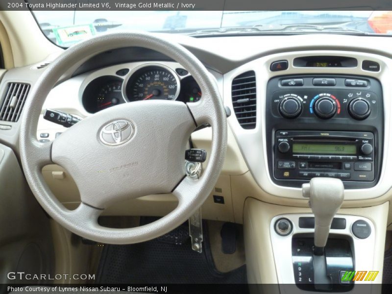 Vintage Gold Metallic / Ivory 2004 Toyota Highlander Limited V6