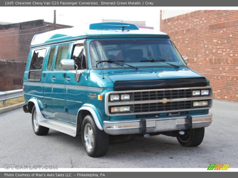 Front 3/4 View of 1995 Chevy Van G20 Passenger Conversion