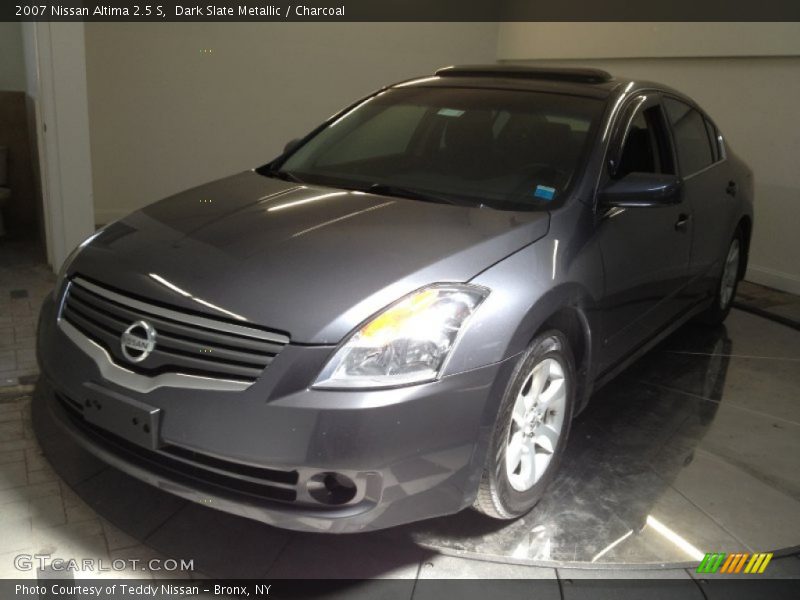 Front 3/4 View of 2007 Altima 2.5 S