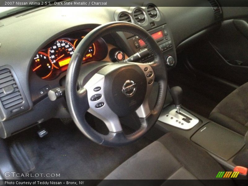  2007 Altima 2.5 S Charcoal Interior