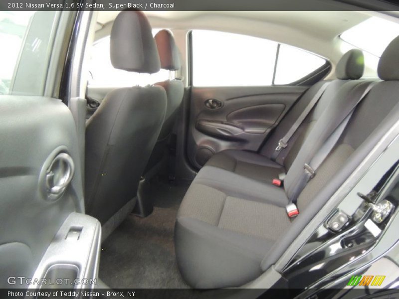 Super Black / Charcoal 2012 Nissan Versa 1.6 SV Sedan