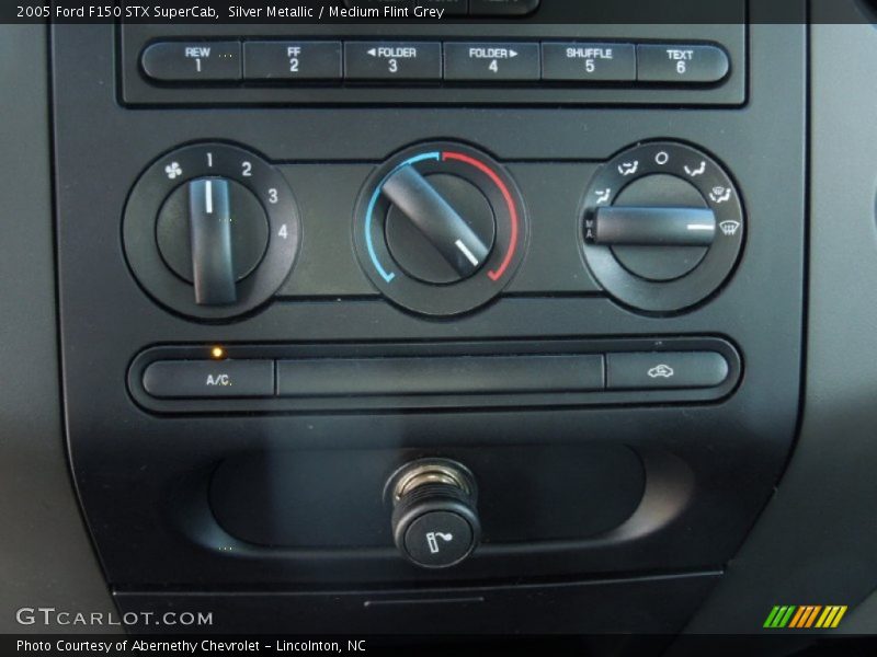 Silver Metallic / Medium Flint Grey 2005 Ford F150 STX SuperCab