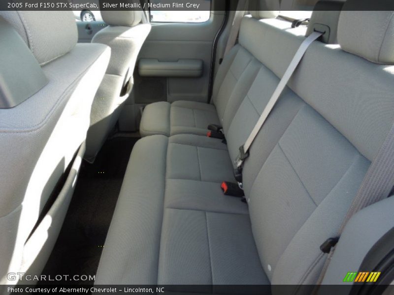 Silver Metallic / Medium Flint Grey 2005 Ford F150 STX SuperCab