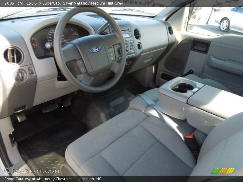 Silver Metallic / Medium Flint Grey 2005 Ford F150 STX SuperCab