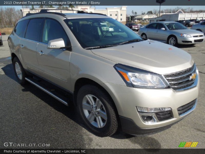 Champagne Silver Metallic / Ebony 2013 Chevrolet Traverse LT