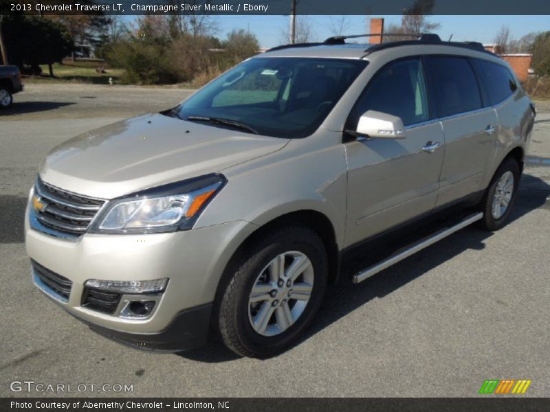 Champagne Silver Metallic / Ebony 2013 Chevrolet Traverse LT