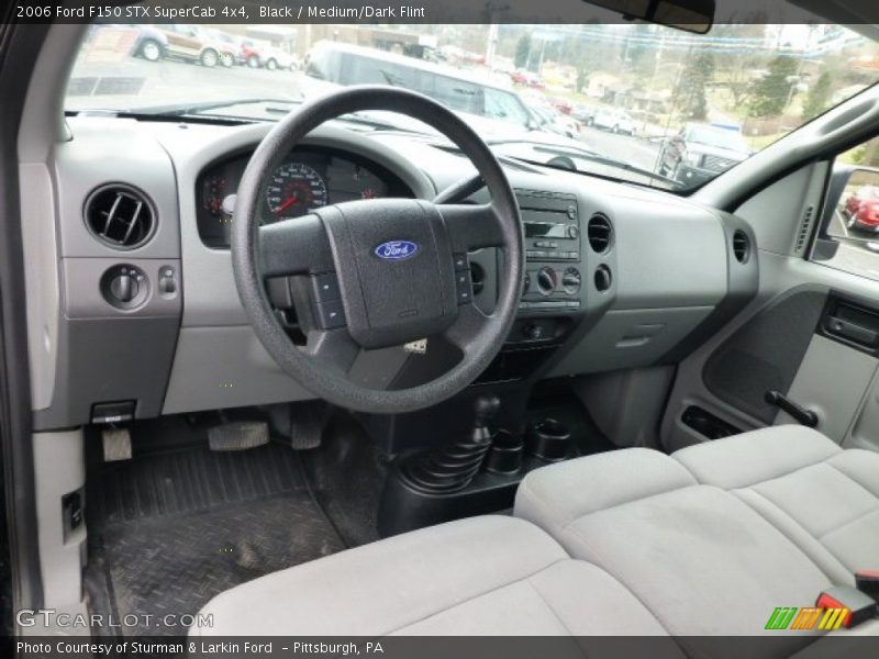 Black / Medium/Dark Flint 2006 Ford F150 STX SuperCab 4x4