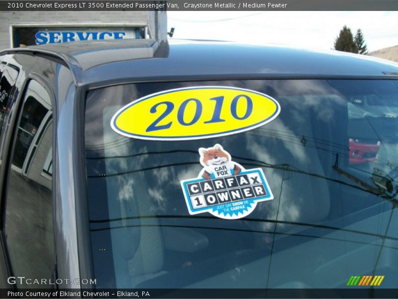 Graystone Metallic / Medium Pewter 2010 Chevrolet Express LT 3500 Extended Passenger Van