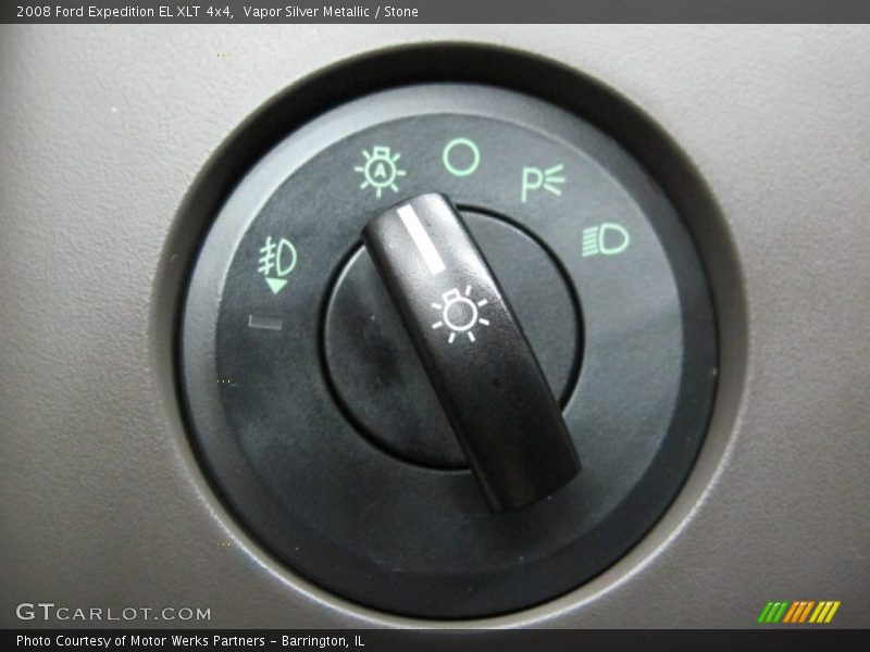 Controls of 2008 Expedition EL XLT 4x4