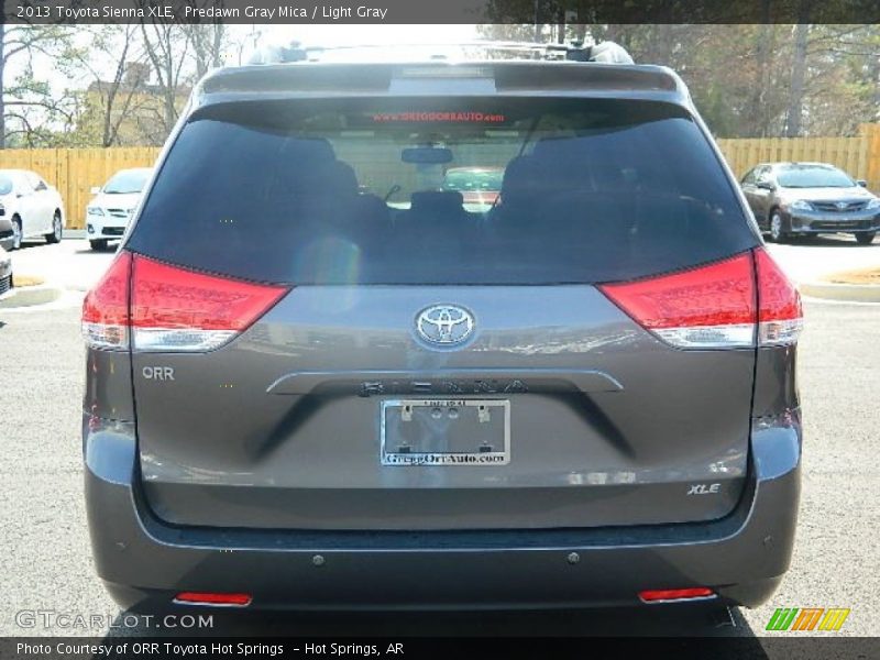 Predawn Gray Mica / Light Gray 2013 Toyota Sienna XLE