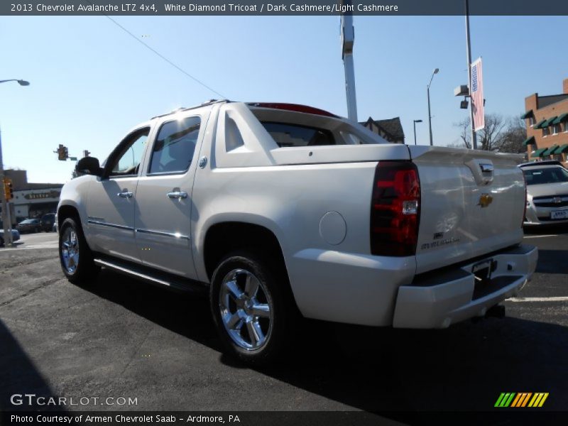 White Diamond Tricoat / Dark Cashmere/Light Cashmere 2013 Chevrolet Avalanche LTZ 4x4