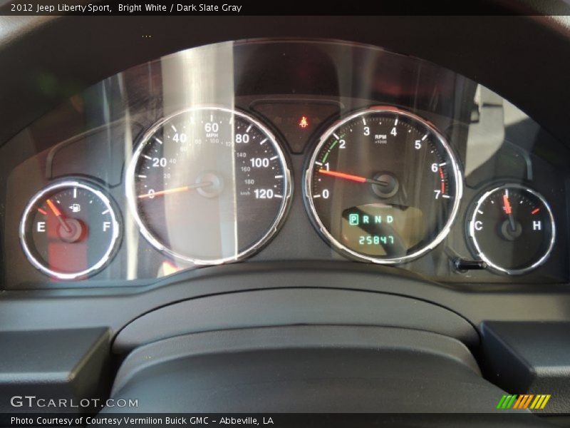 Bright White / Dark Slate Gray 2012 Jeep Liberty Sport