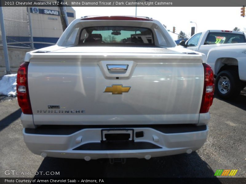 White Diamond Tricoat / Dark Cashmere/Light Cashmere 2013 Chevrolet Avalanche LTZ 4x4