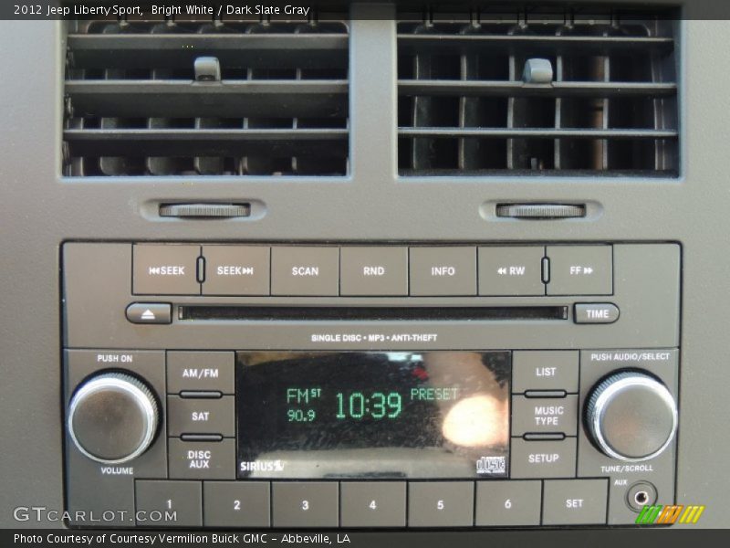 Bright White / Dark Slate Gray 2012 Jeep Liberty Sport