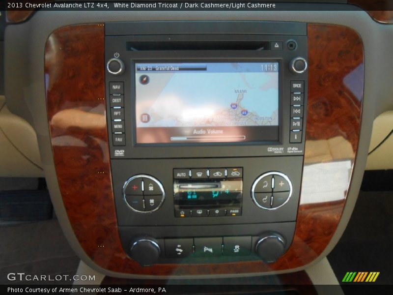 White Diamond Tricoat / Dark Cashmere/Light Cashmere 2013 Chevrolet Avalanche LTZ 4x4