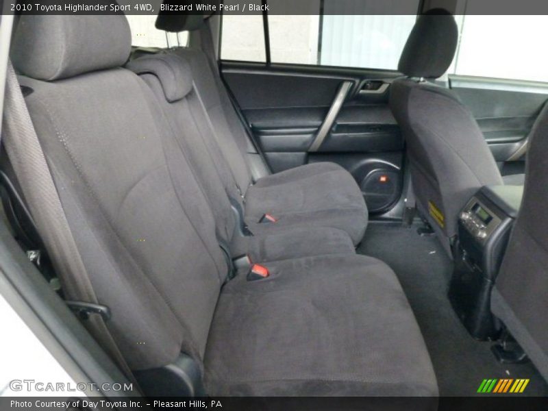 Blizzard White Pearl / Black 2010 Toyota Highlander Sport 4WD