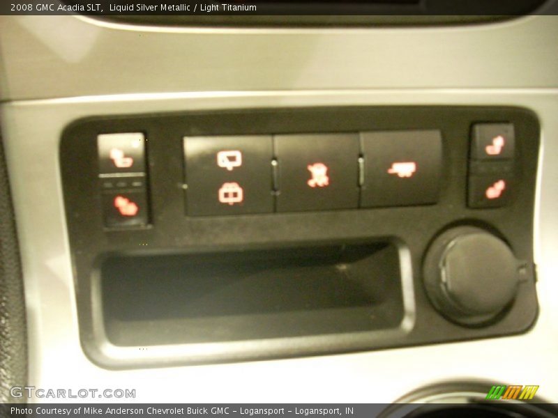 Liquid Silver Metallic / Light Titanium 2008 GMC Acadia SLT
