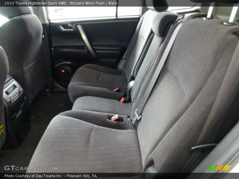 Blizzard White Pearl / Black 2010 Toyota Highlander Sport 4WD