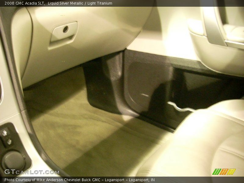 Liquid Silver Metallic / Light Titanium 2008 GMC Acadia SLT