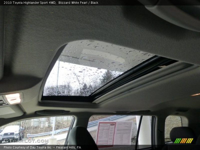 Blizzard White Pearl / Black 2010 Toyota Highlander Sport 4WD