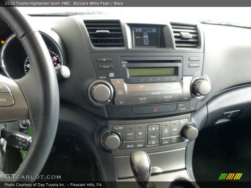 Blizzard White Pearl / Black 2010 Toyota Highlander Sport 4WD