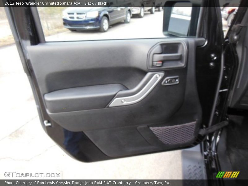 Black / Black 2013 Jeep Wrangler Unlimited Sahara 4x4
