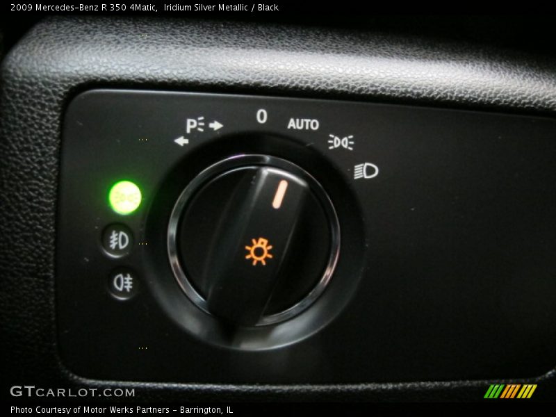 Controls of 2009 R 350 4Matic