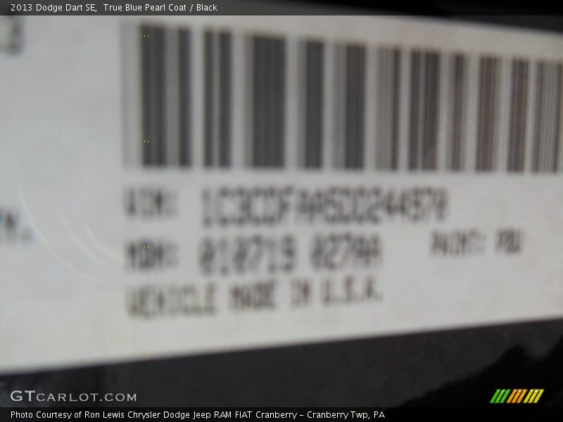 True Blue Pearl Coat / Black 2013 Dodge Dart SE