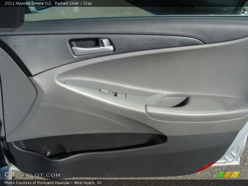 Radiant Silver / Gray 2011 Hyundai Sonata GLS