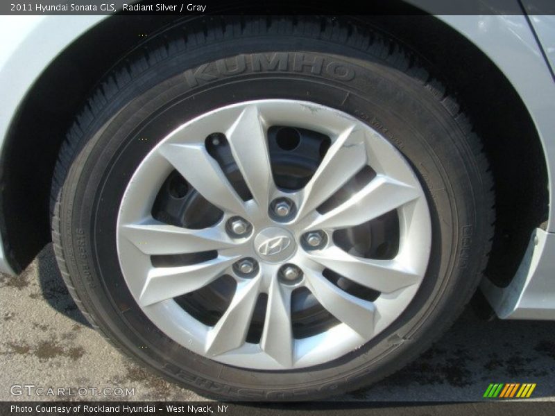 Radiant Silver / Gray 2011 Hyundai Sonata GLS