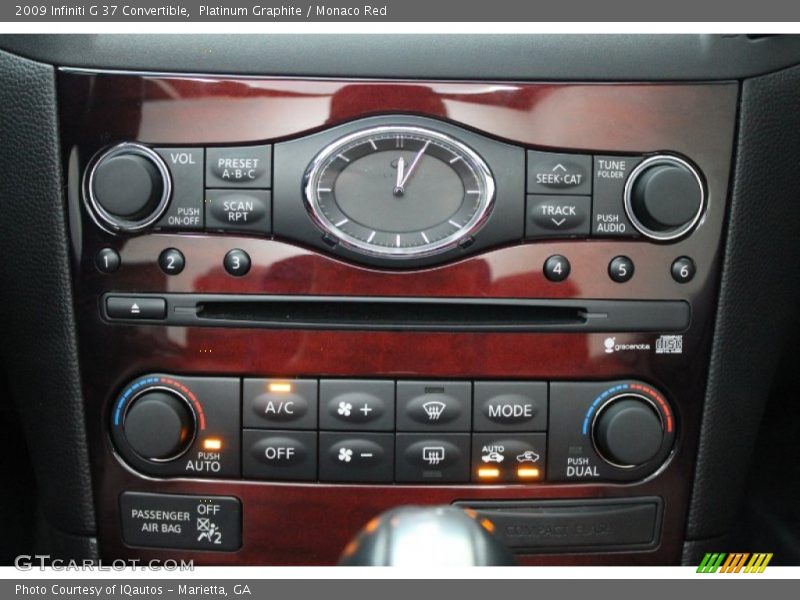 Controls of 2009 G 37 Convertible