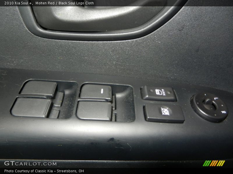 Molten Red / Black Soul Logo Cloth 2010 Kia Soul +