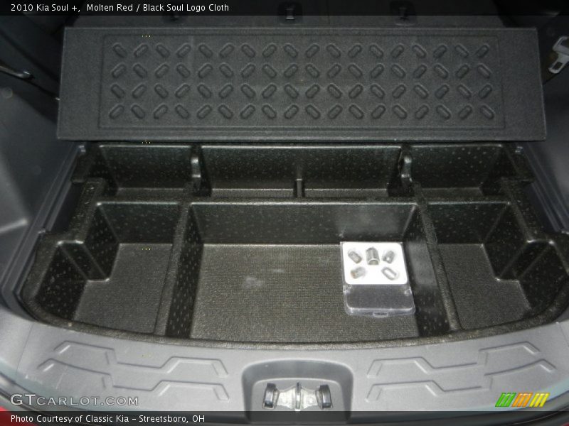 Molten Red / Black Soul Logo Cloth 2010 Kia Soul +