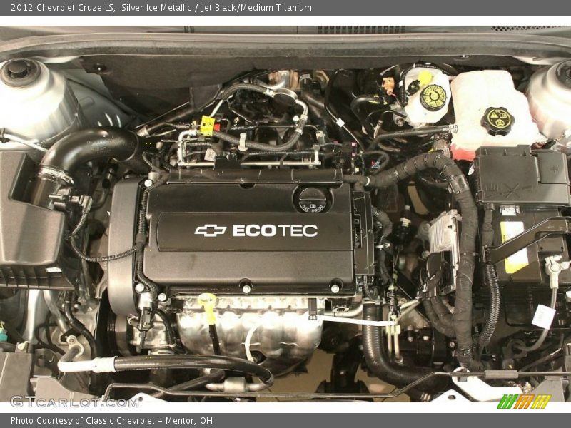 Silver Ice Metallic / Jet Black/Medium Titanium 2012 Chevrolet Cruze LS
