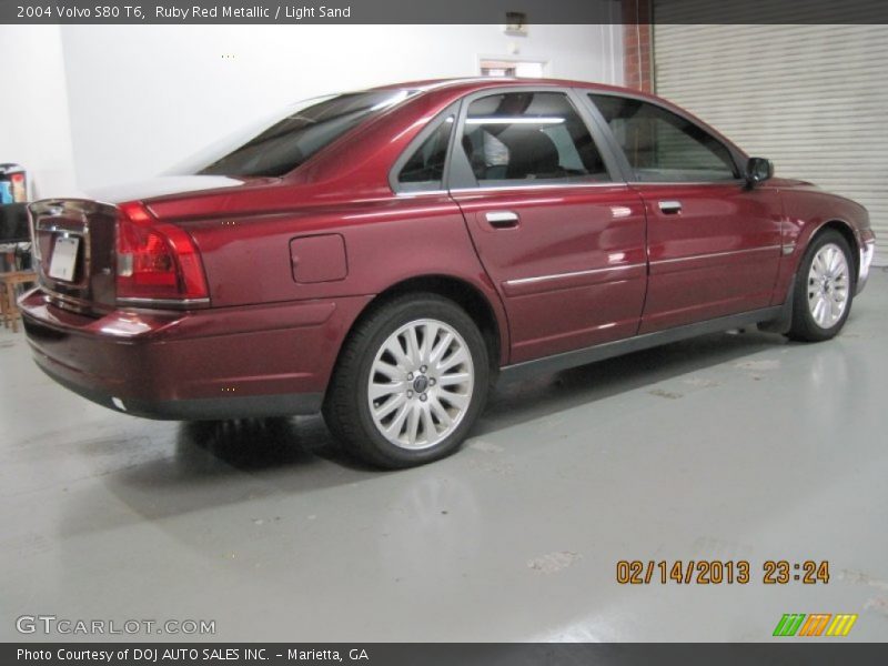 Ruby Red Metallic / Light Sand 2004 Volvo S80 T6
