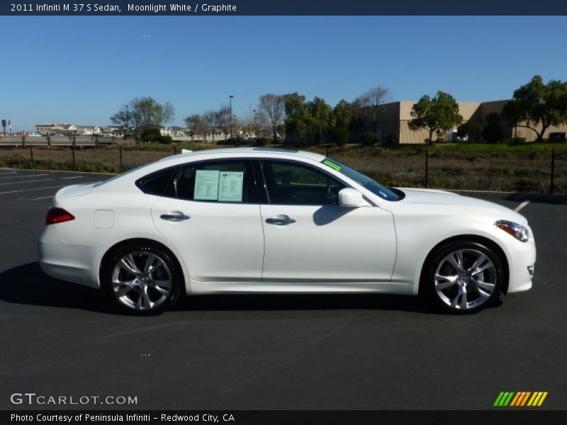 Moonlight White / Graphite 2011 Infiniti M 37 S Sedan